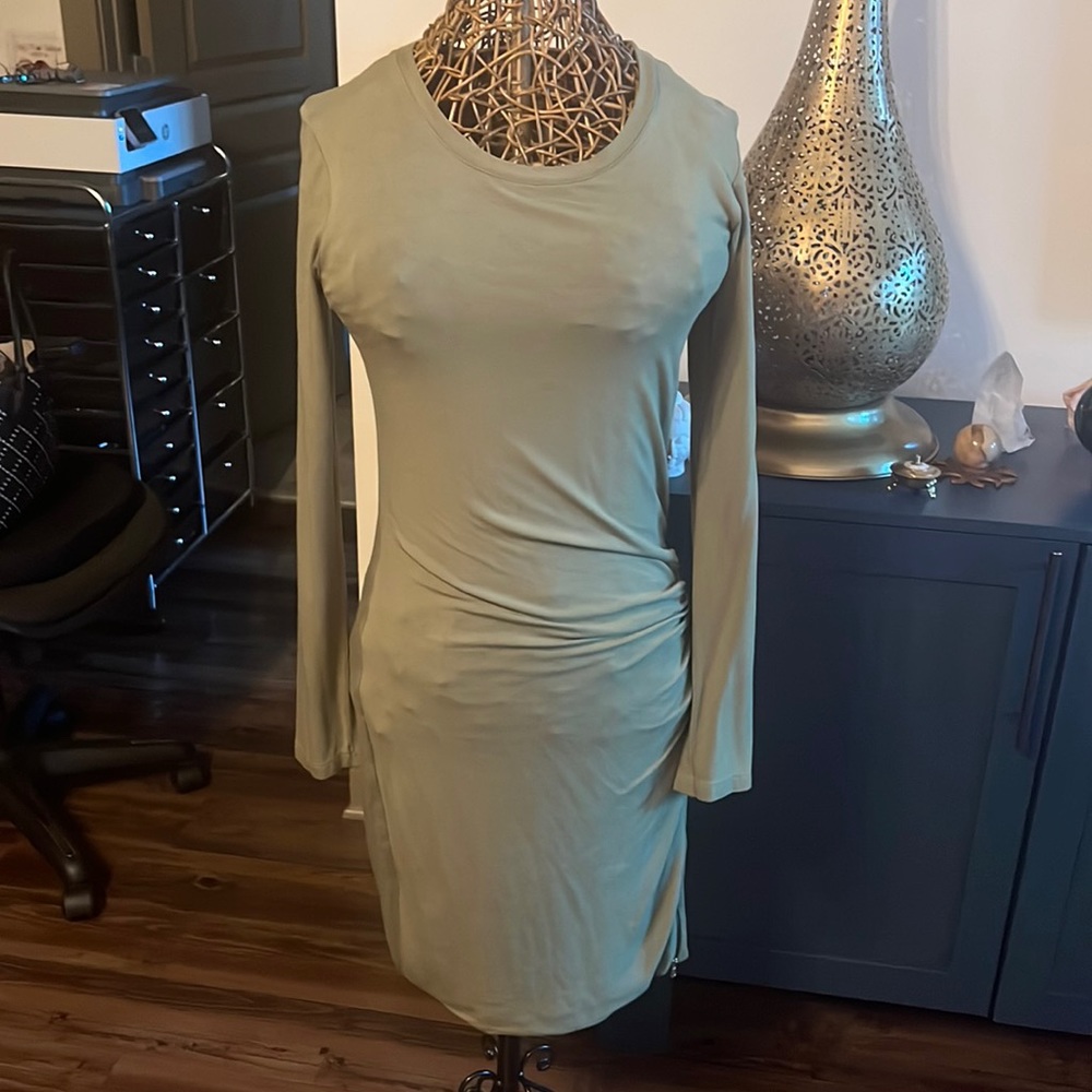 Isabella Oliver dress